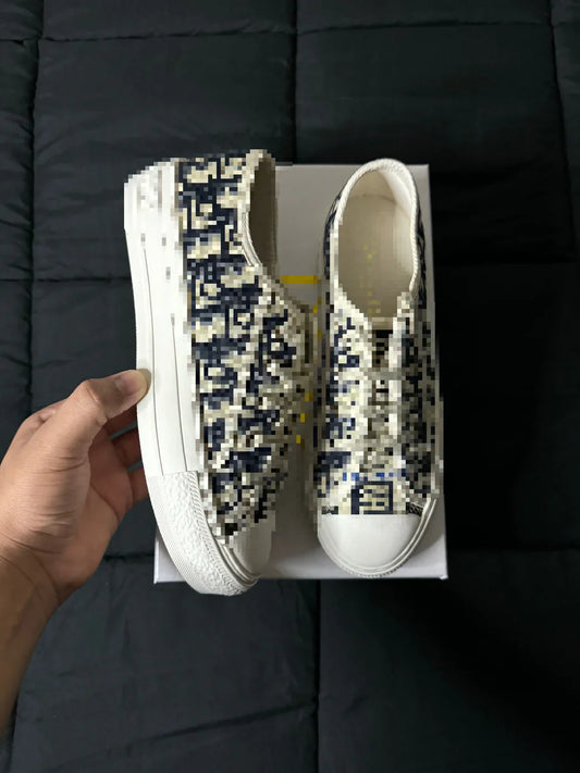 Blue Low Adores